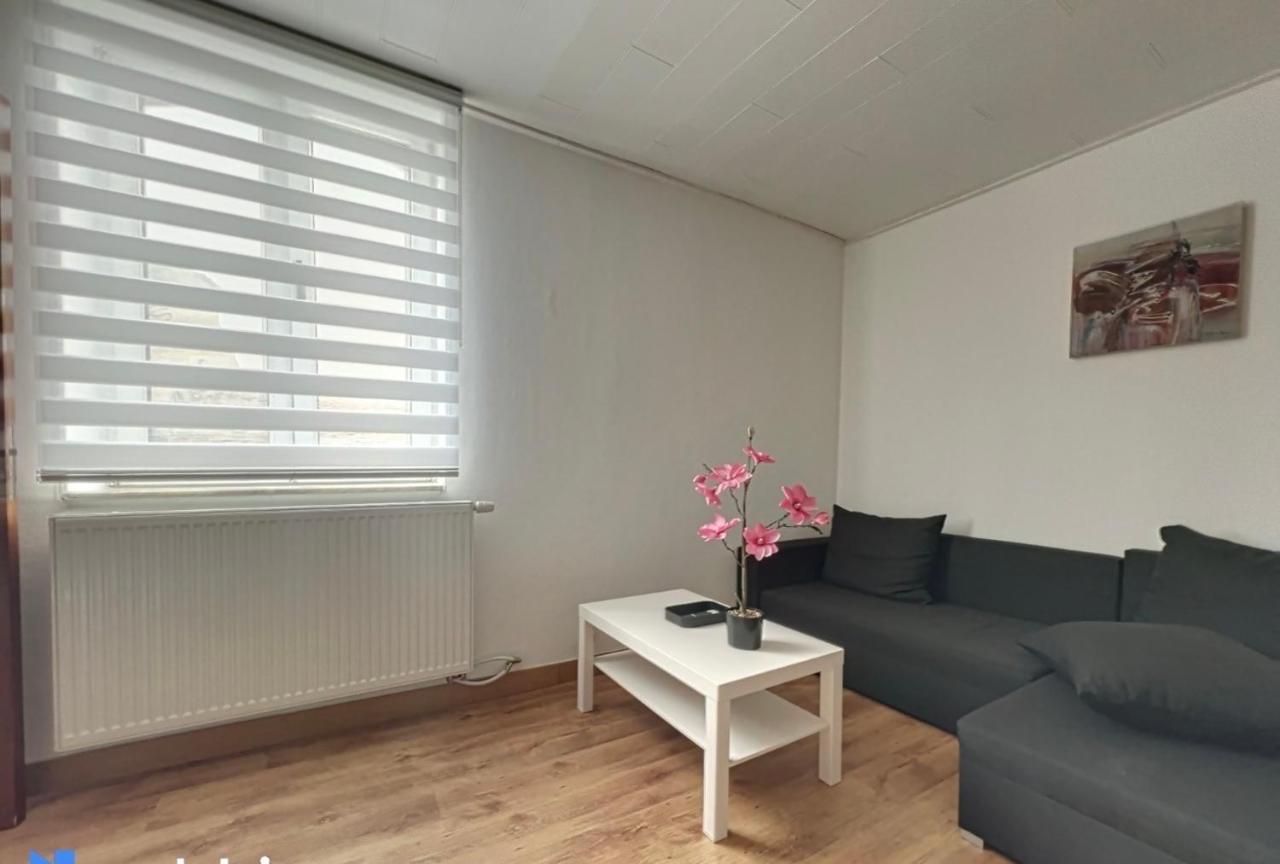 Charbonnel 1 B Charleroi-Airport Apartment ภายนอก รูปภาพ