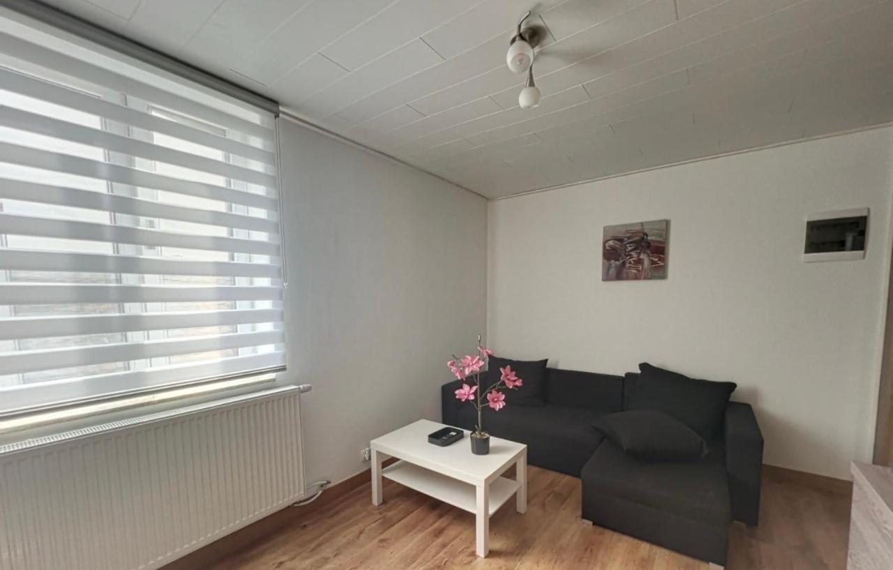 Charbonnel 1 B Charleroi-Airport Apartment ภายนอก รูปภาพ